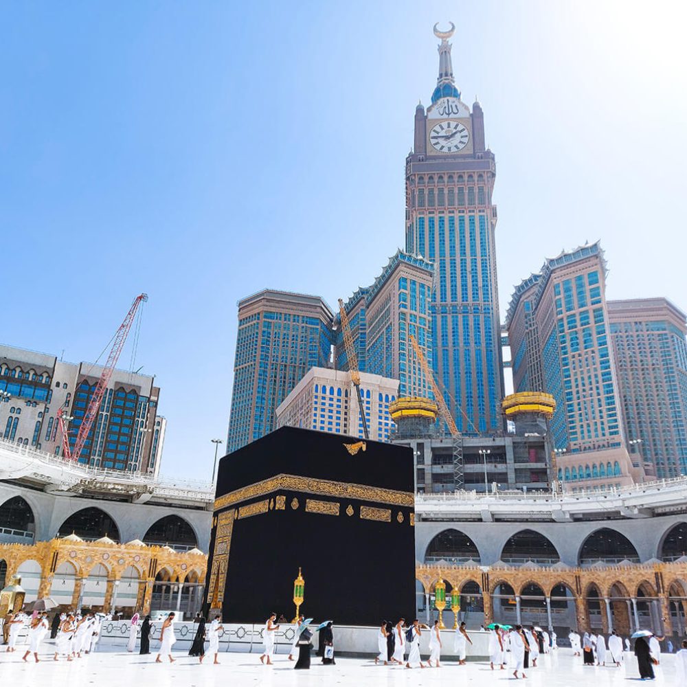 pilgrims-in-kaaba-in-macca-al-haram-umrah-social-2023-11-27-04-49-04-utc.jpg
